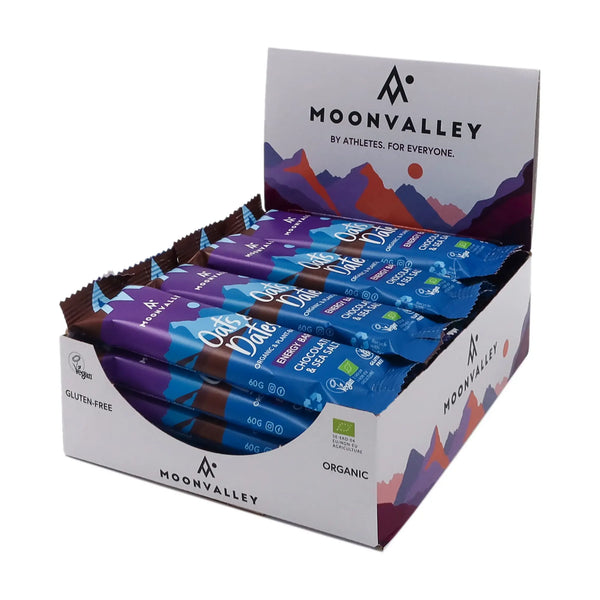 Displaylåda med Moonvalley energibars choklad och havssalt.