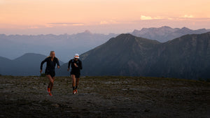 Smart Protein blend Ida Nilsson  & Emelie Forsberg tränar höghöjdslöpning i Norge och tar en paus med Moonvalleys proteindryck utan sötningsmedel